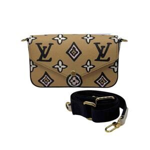 Louis Vuitton Monogram Wild At Heart Felicie Strap & Go Arizona Creme